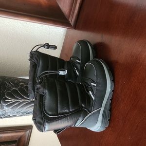 Toddler Insulated Boots Size 8M